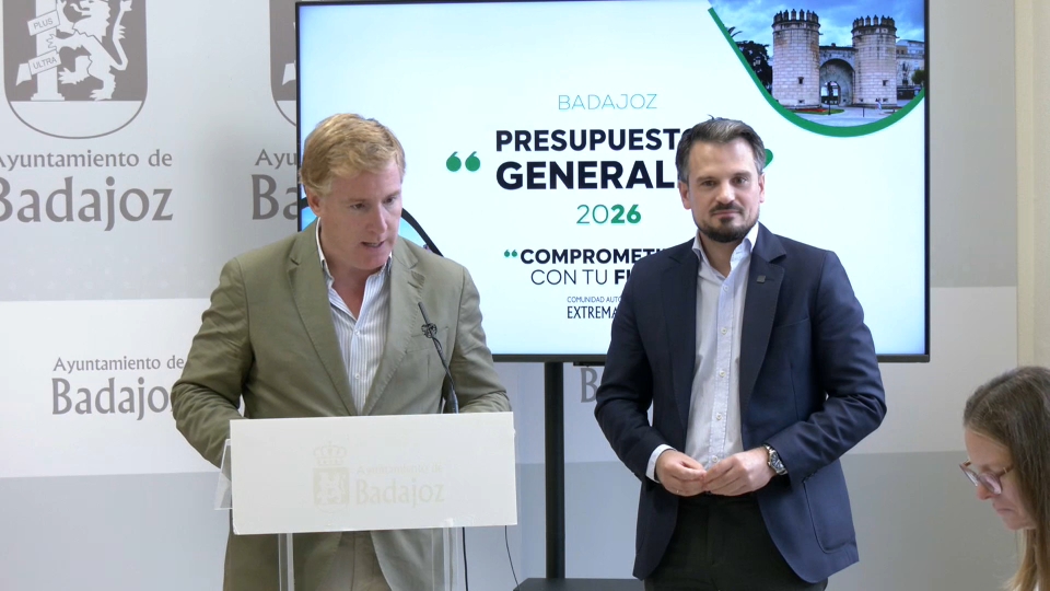 Ignacio Gragera, alcalde de Badajoz y Abel Bautista, consejero de Presidencia de la Junta de Extremadura