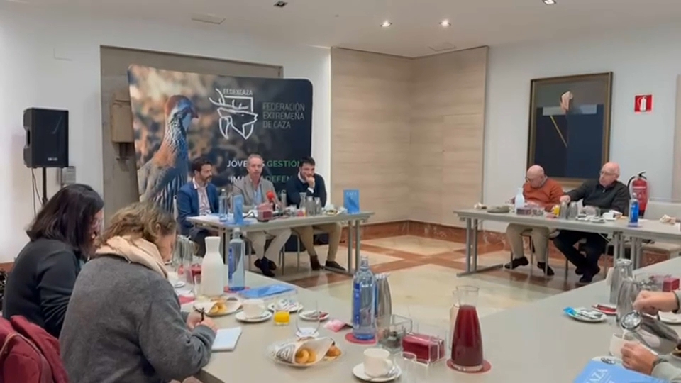 Fedexcaza presenta su informe en una rueda de prensa