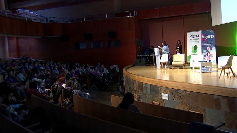 Encuentro de mujeres con discapacidad intelectual de toda Extremadura, organizado por Plena Inclusión