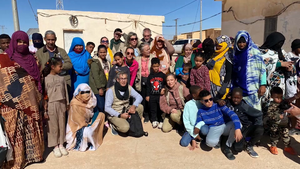 Una delegación del equipo NUR Saharaui Extremadura en los campamentos de refugiados del Sáhara