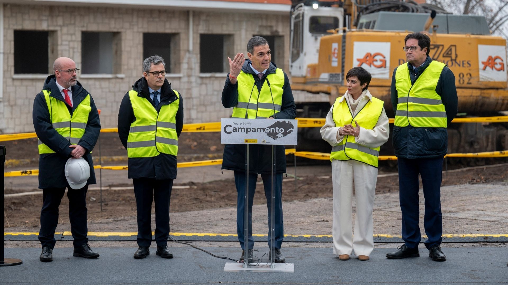 El ministro de la Presidencia, Félix Bolaños, el presidente del Gobierno, Pedro Sánchez, la ministra de Vivienda, Isabel Rodríguez, y el ministro para la Transformación Digital, Óscar Lópe