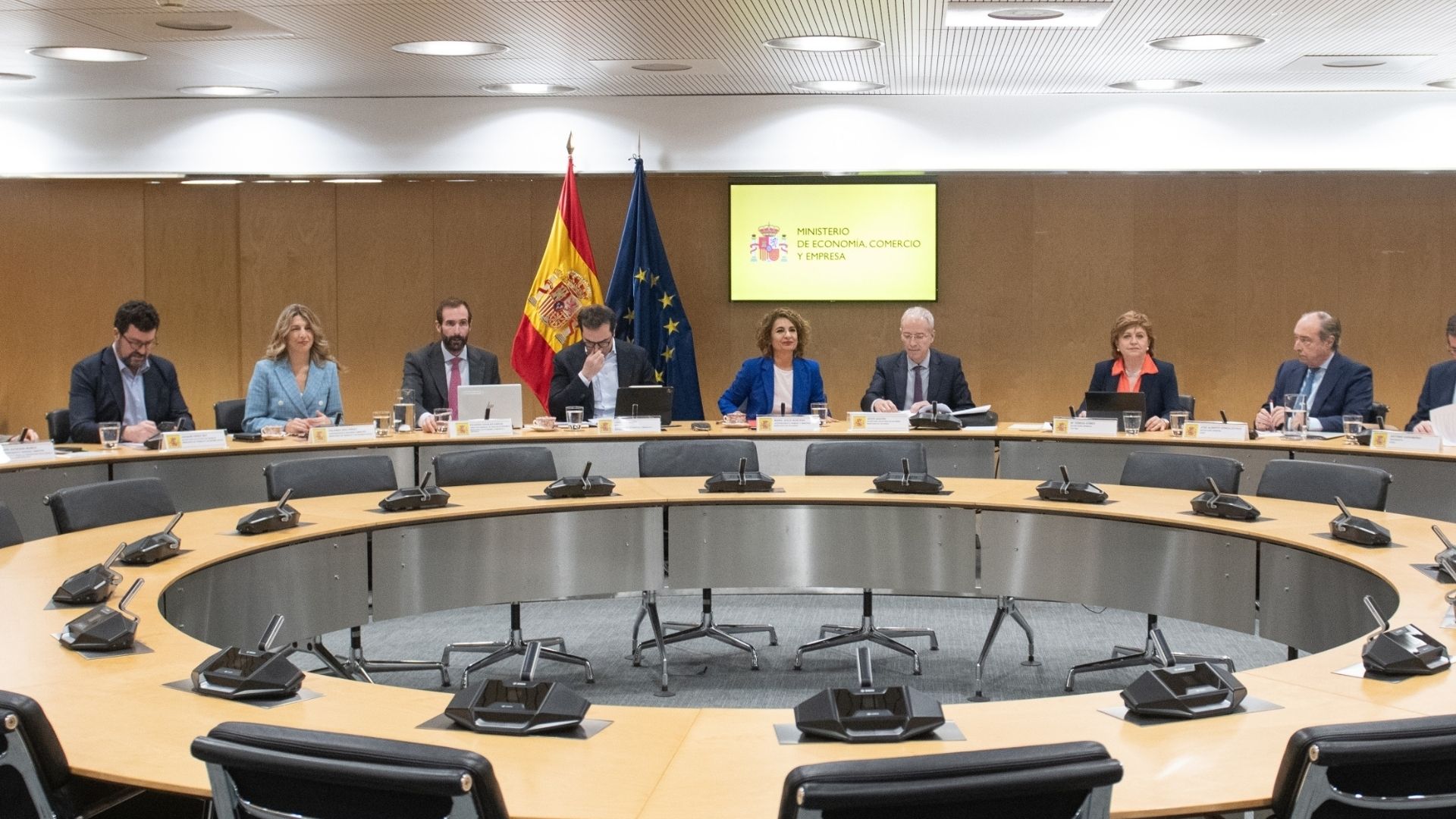 Reunión con los agentes sociales y económicos para abordar el impacto del conflicto en Oriente Medio, en la sede del Ministerio, a 12 de marzo de 2026, en Madrid. Durante la reunión se ha abordado el impacto económico y laboral derivado del conflicto bélico en Irán.
