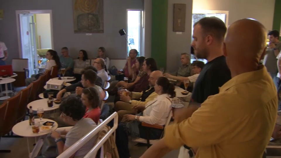 El festival "Pint of sciencie" llena los bares de Cáceres de conocimiento científico