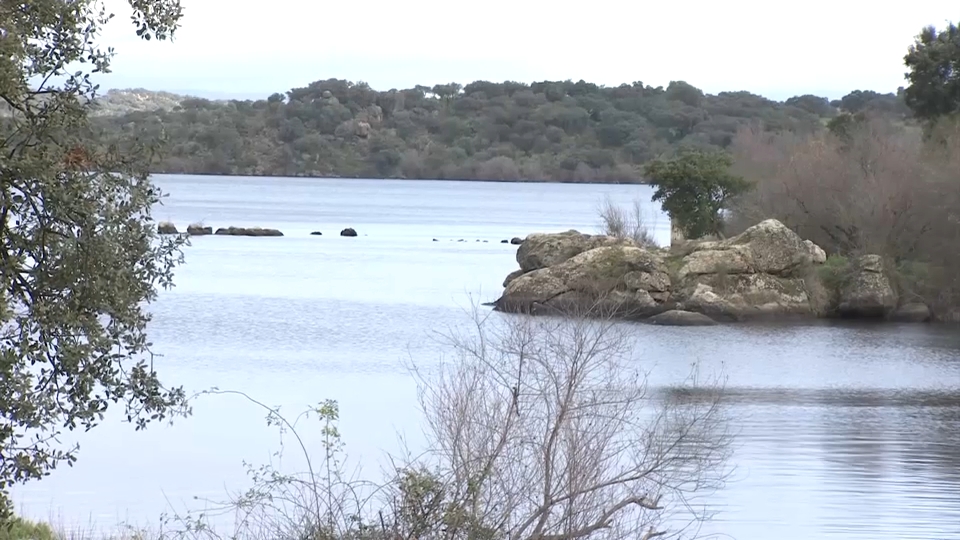 Cinco presas de la cuenca del Tajo en la provincia de Cáceres desembalsan con caudales significativos