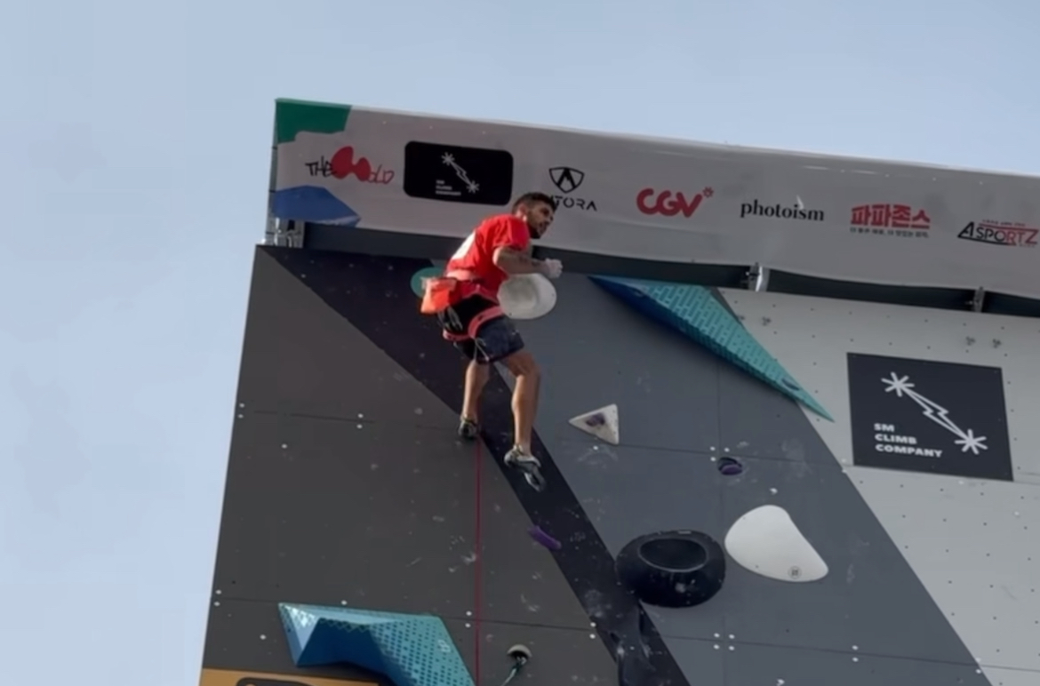 Alberto Ginés durante el Mundial. IFSC