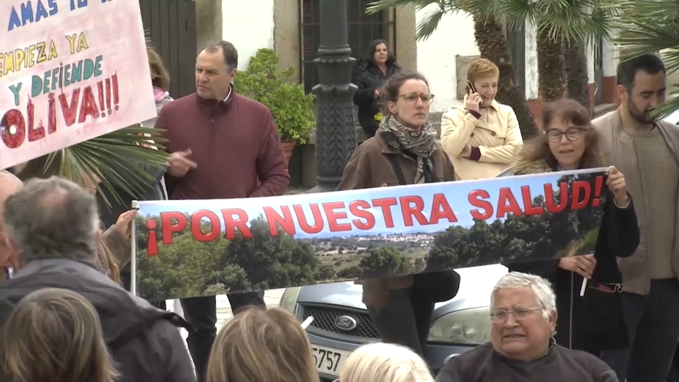 Protesta contra la construcción de una planta de biometano en Navas del Madroño