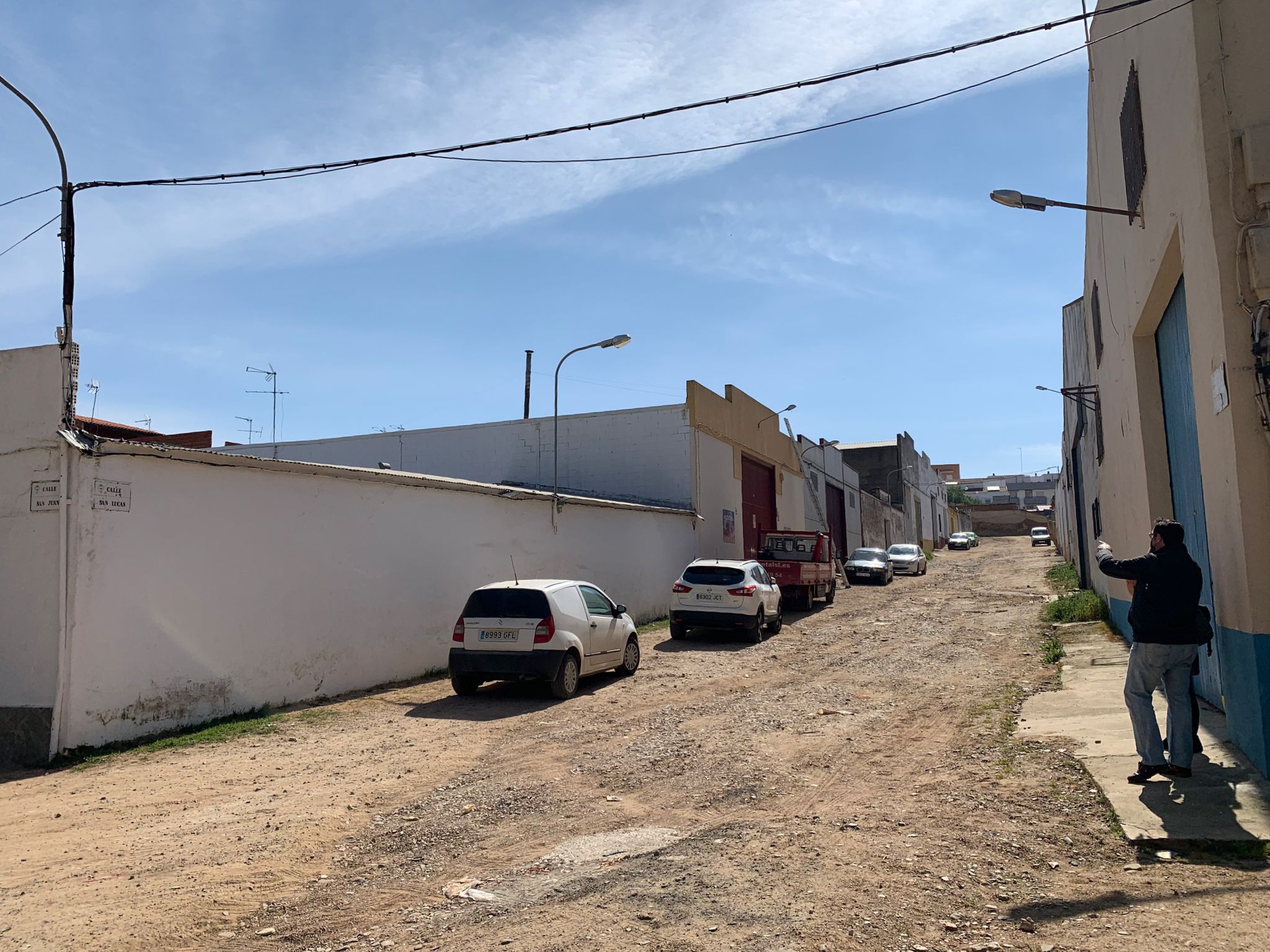 Nave de Almendralejo donde se ha producido el accidente laboral