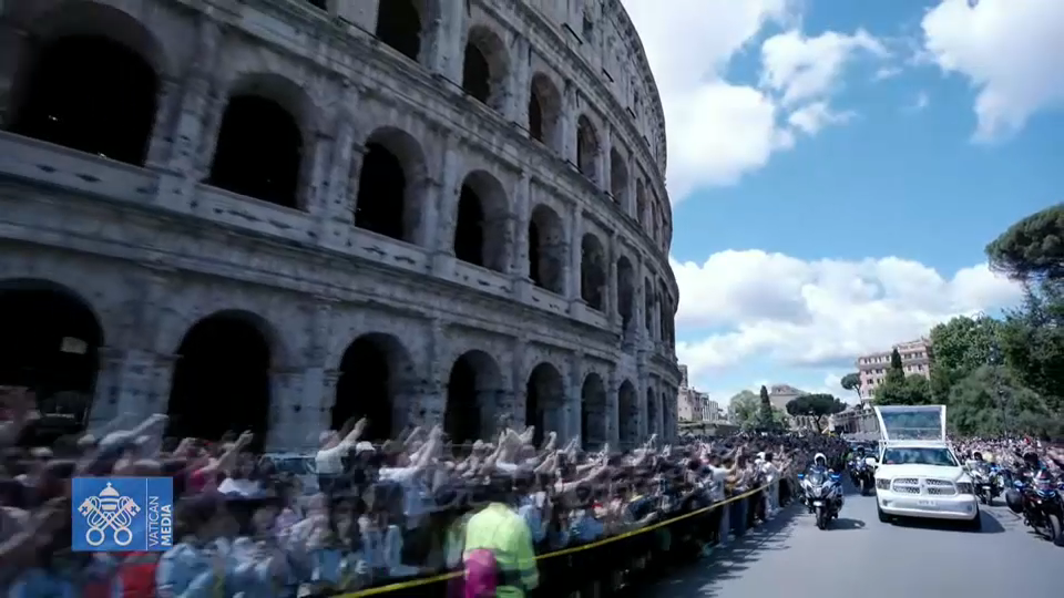 El cortejo ha recorrido las calles de Roma a velocidad lenta