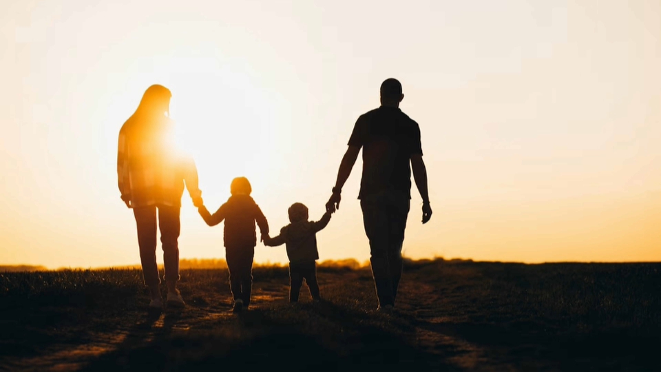 FAMILIA