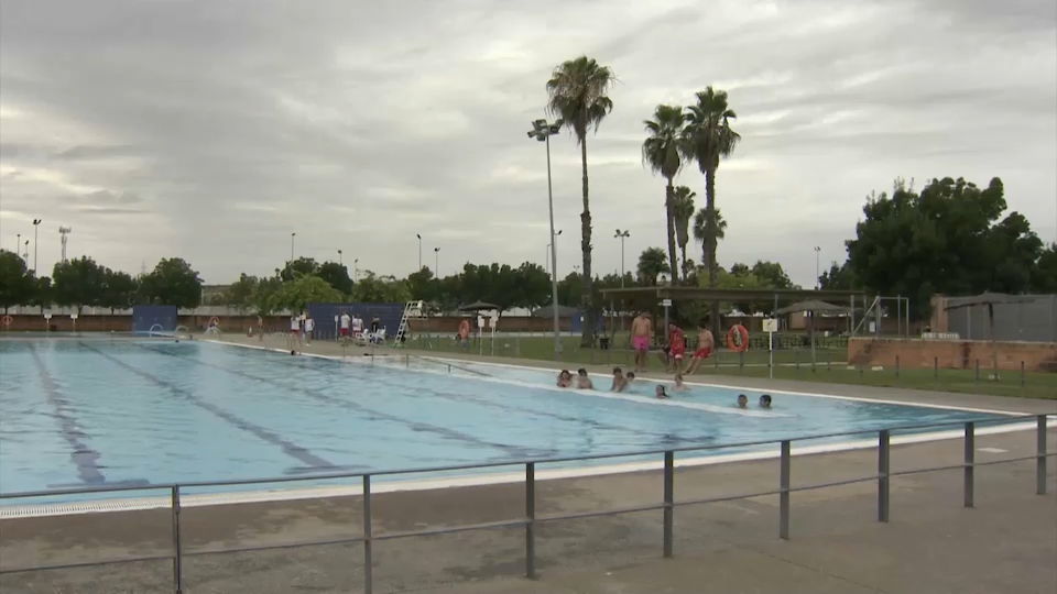  Las principales ciudades extremeñas no prevén adelantar la apertura de sus piscinas