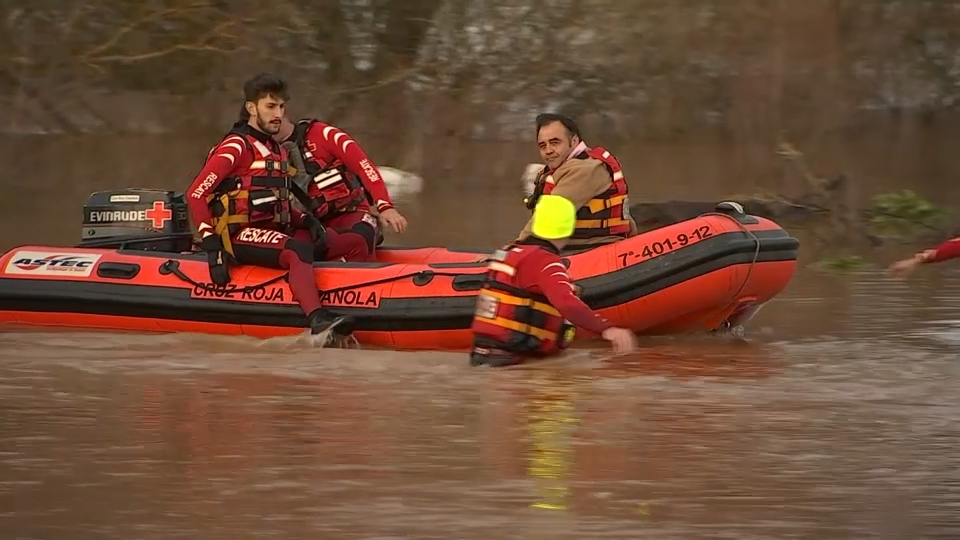 Zodiac en la que han ido a la zona en la que se encuentran las vacas