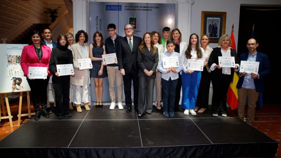 Ganadores del concurso de dibujo del Defensor del Pueblo sobre Derechos Humanos