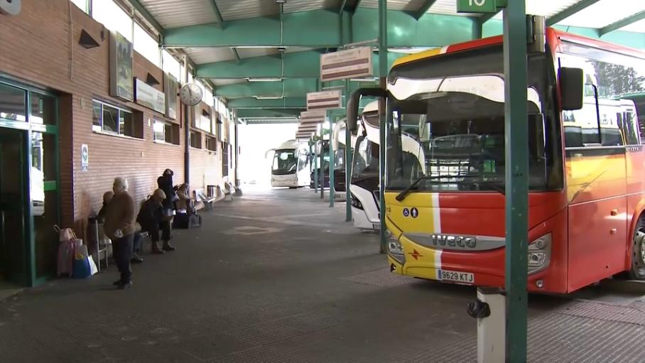 Los extremeños pueden solicitar desde hoy la tarjeta de transporte gratuito