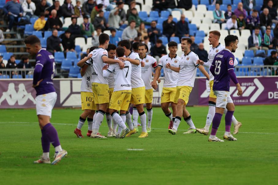Celebración del primer gol del Mérida en Guadalajara