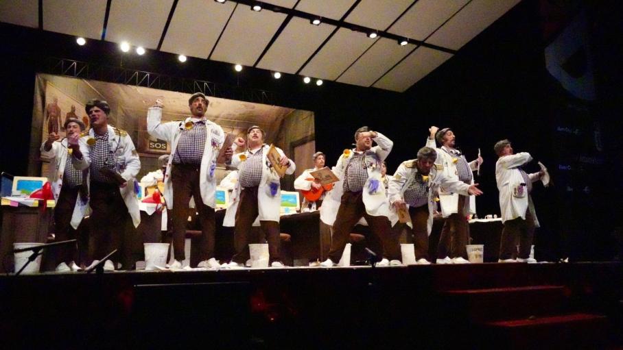 Los Camballotas, durante su actuación en la final del Concurso de Murgas del Carnaval de Badajoz