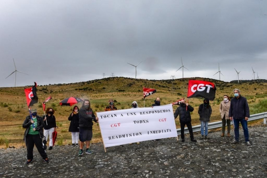Protesta en el parque eólico de Plasencia.