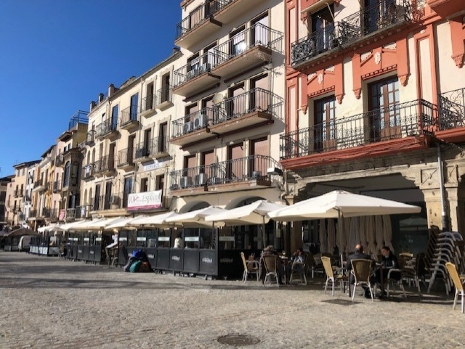Las terrazas de la Plaza Mayor de Plasencia.