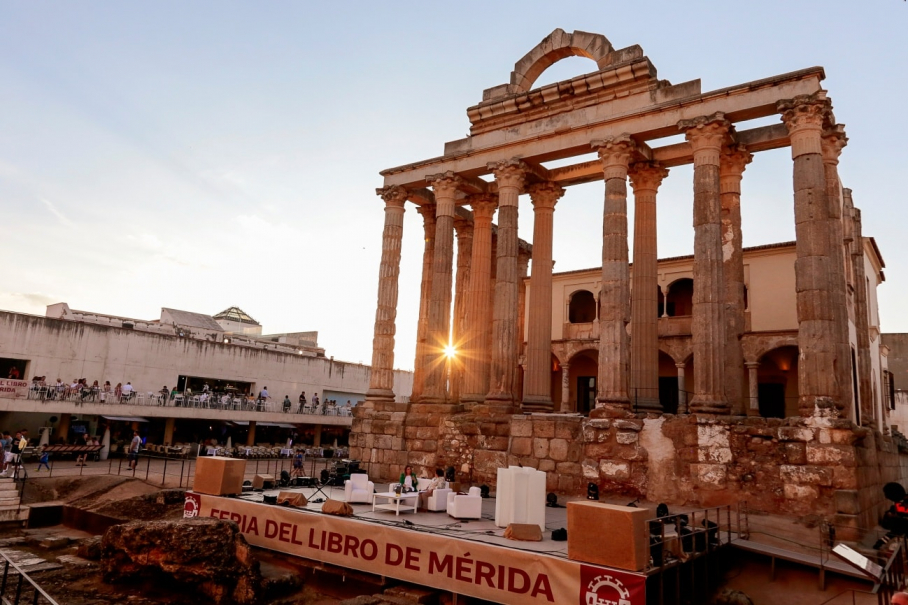Feria del Libro en el Templo de Diana