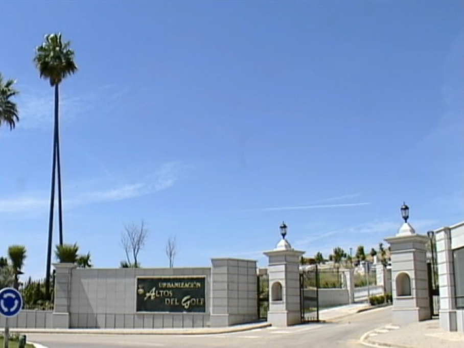 Urbanización Altos del Golf