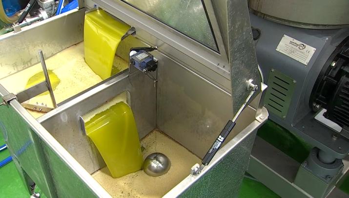 Aceite de oliva en producción en Extremadura - Imagen de archivo.