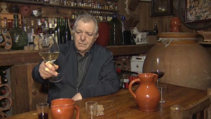 Vino de pitarra en un pueblo de La Vera extremeña