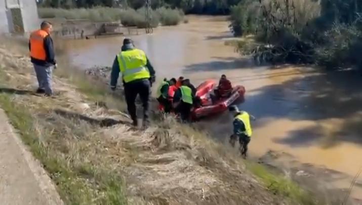 Operativo de rescate de cuatro personas aisladas tras las últimas borrascas, en el que ha participado Cruz Roja Extremadura