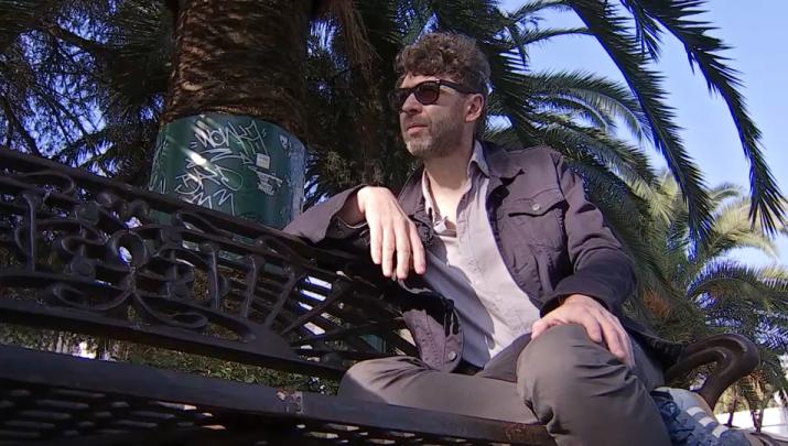 El ilustrador Fermín Solís debuta en la música en solitario como Martín Mostaza, su alter ego