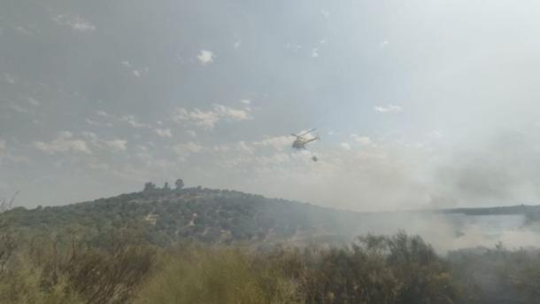 Estabilizado el incendio forestal de Navalvillar de Pela. El Infoex desativa el nivel 1