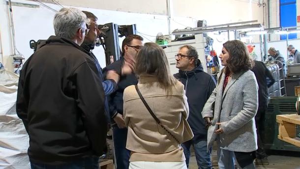 Irene de Miguel vivista las instalaciones de Minusbarros en Zafra