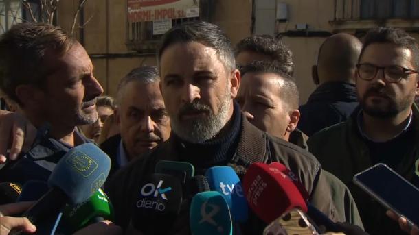 Santiago Abascal visita Coria durante la precampaña electoral