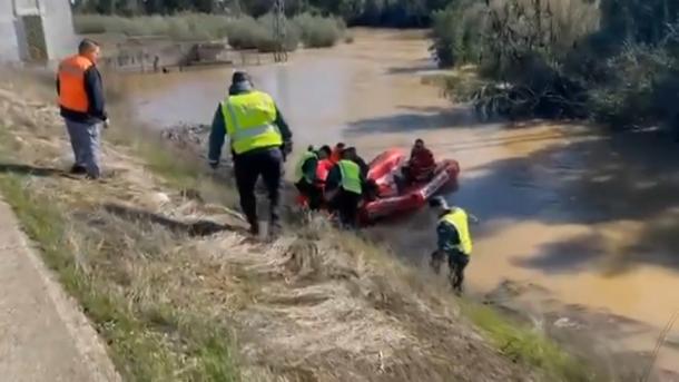 Operativo de rescate de cuatro personas aisladas tras las últimas borrascas, en el que ha participado Cruz Roja Extremadura