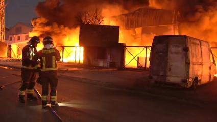 Incendio en una nave de Mérida