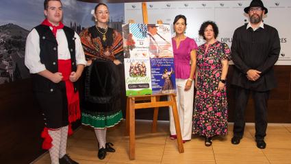 La Federación Extremeña de Folklore creará dos escuelas de tamborileros itinerantes con apoyo de Diputación de Cáceres