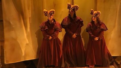 Tres de los actores que interpretan a las furias