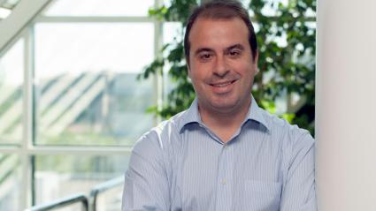 David Alonso trabaja en el desarrollo del satélite SpainSat NG II como jefe de proyecto.