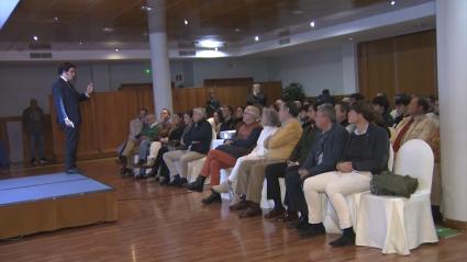 José María Figaredo, portavoz nacional de Vox, durante su visita a Cáceres