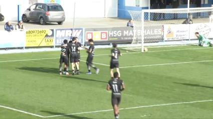 El Conquense celebra uno de los goles logrados ante el Coria