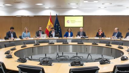 Reunión con los agentes sociales y económicos para abordar el impacto del conflicto en Oriente Medio, en la sede del Ministerio, a 12 de marzo de 2026, en Madrid. Durante la reunión se ha abordado el impacto económico y laboral derivado del conflicto bélico en Irán.