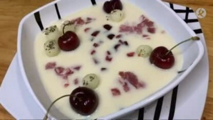 sopa fria de melón cerezas y jamón