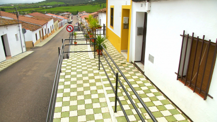 Accesibilidad arquitectónica Alconchel rampas y barandillas