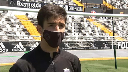 Miguel Narváez, portero y canterano del Badajoz, es una de las grandes esperanzas de futuro del club blanquinegro