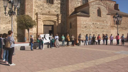 Imagen de la concentración esta mañana en el municipio de Ahillones 