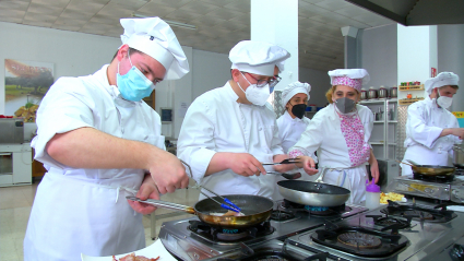 Alumnos de FP básica de cocina