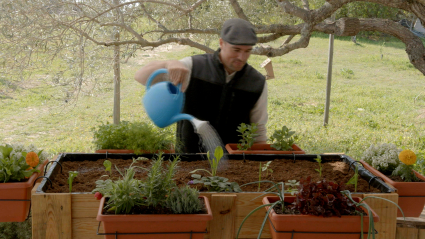 Renato hace una mesa de cultivo parte 3