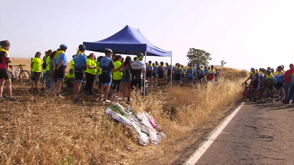 Homenaje ciclista fallecido Fuentes de León