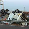 Tres carriles cortados en la Autovía A-5 en la salida de Torremayor por el vuelco de un camión