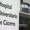 Herido un hombre de 64 años en una colisión entre un coche y una moto en Cáceres
