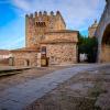 Imagen de la Torre de Bujaco y el Arco de la Estrella en Cáceres