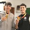 David García Zurita y Jorge Hernández posan con sus medallas de campeones nacionales