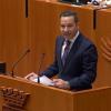 Óscar Fernández, portavoz de Vox Extremadura, durante la sesión de investidura de María Guardiola